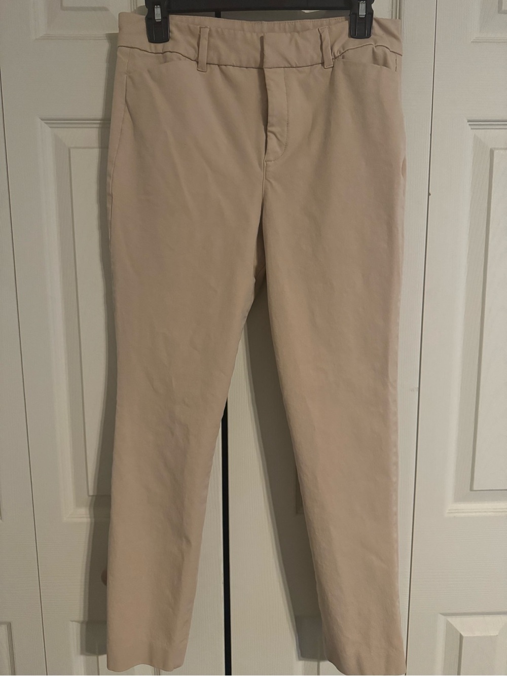 Women Slim Fit Chino Pants in Beige - Never worn